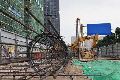 南海首座鋁合金人行天橋開工建設，預計明年3月啟用
